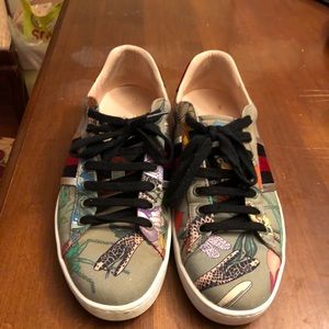 Gucci flora snakes sneakers